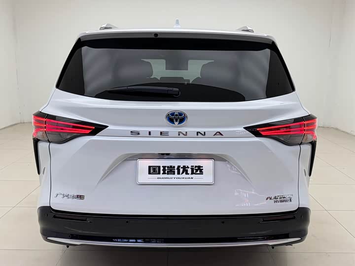 Фото 5 - Toyota Sienna