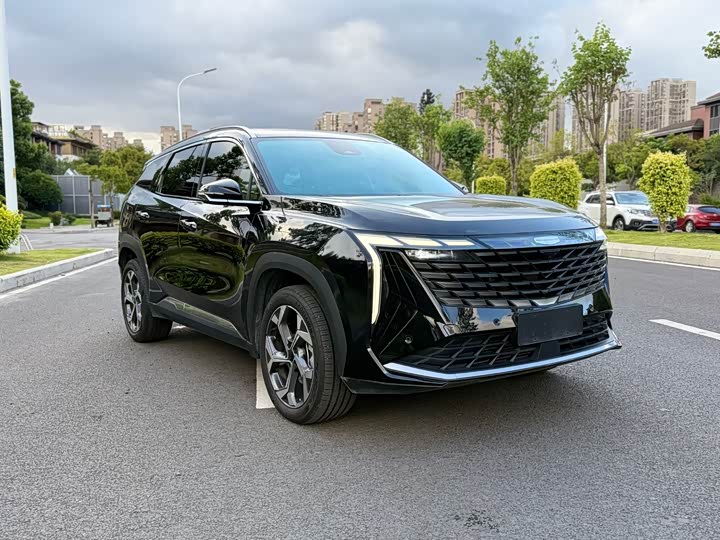 Фото 3 - Geely Atlas L