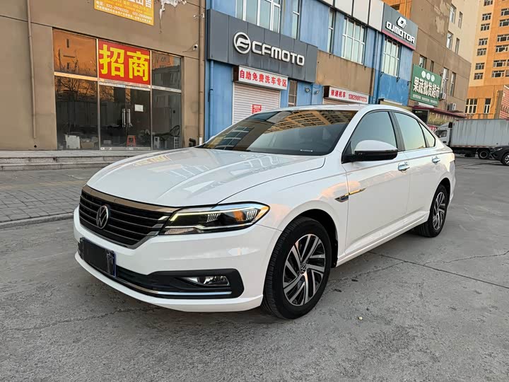 Фото 1 - Volkswagen Lavida