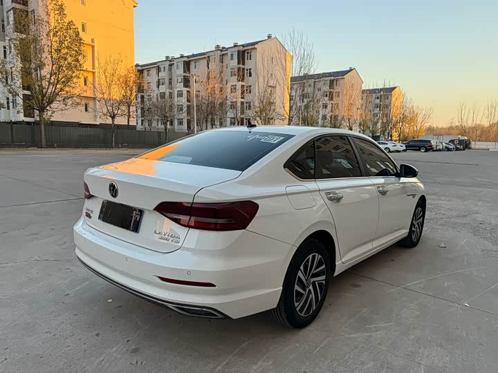 Фото 16 - Volkswagen Lavida