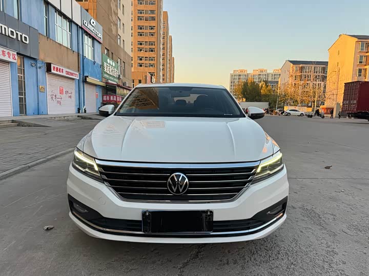 Фото 3 - Volkswagen Lavida