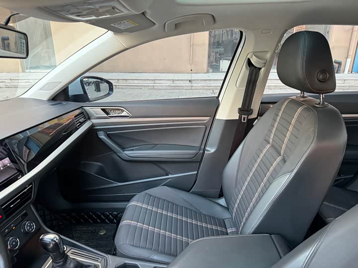 Фото 5 - Volkswagen Lavida