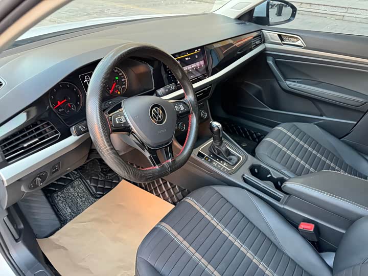 Фото 8 - Volkswagen Lavida