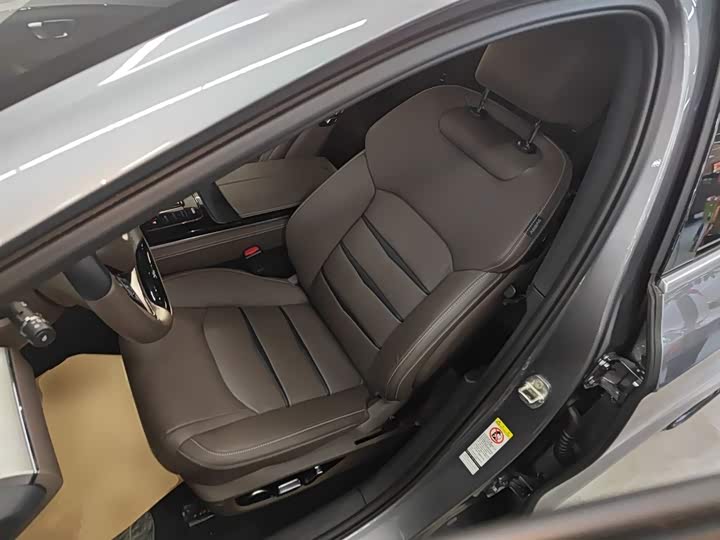 Фото 15 - BYD Han