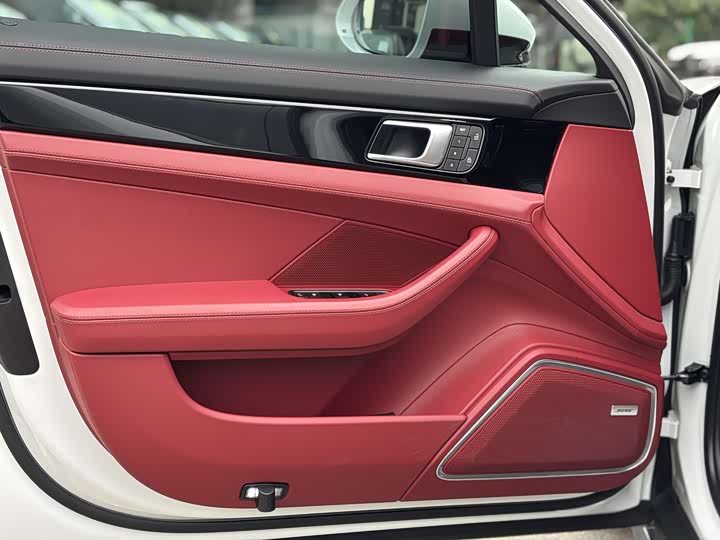 Фото 10 - Porsche Panamera