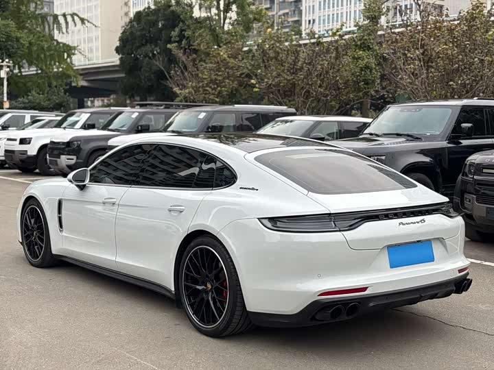 Фото 6 - Porsche Panamera