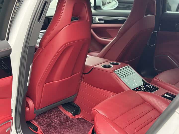 Фото 7 - Porsche Panamera