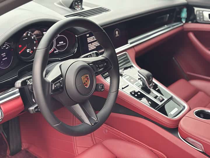 Фото 8 - Porsche Panamera