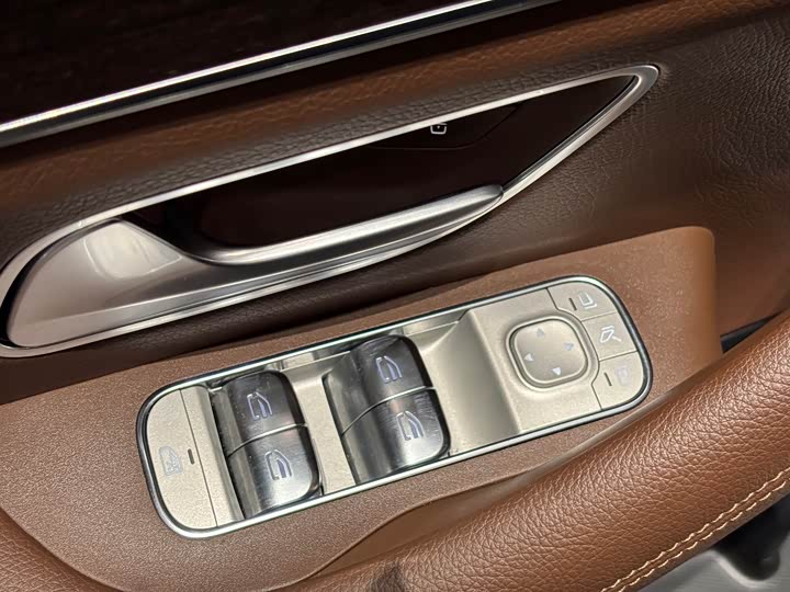 Фото 11 - Mercedes-Benz GLE-Class