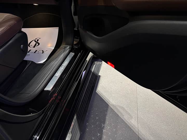 Фото 18 - Mercedes-Benz GLE-Class