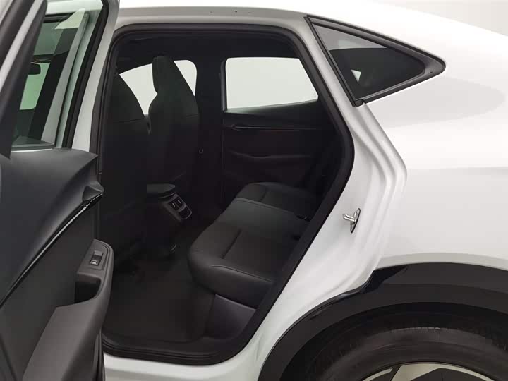 Фото 15 - Volkswagen ID.Unyx