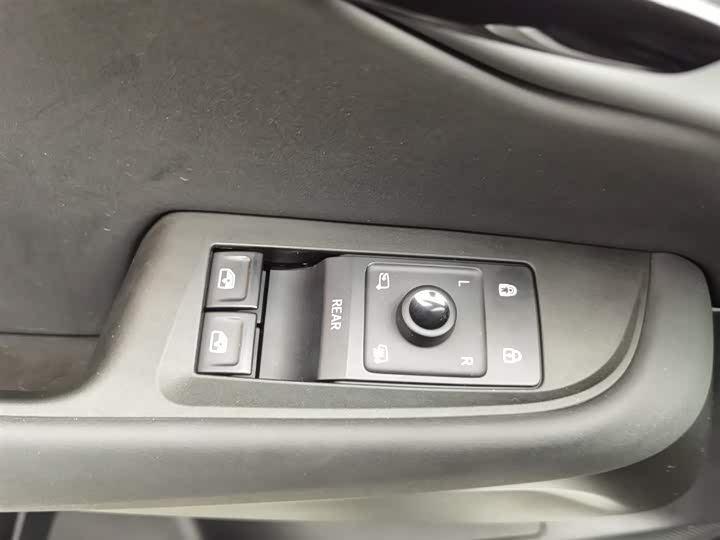 Фото 9 - Volkswagen ID.Unyx