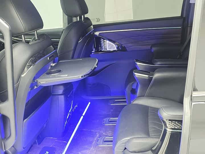 Фото 7 - GAC Trumpchi M8