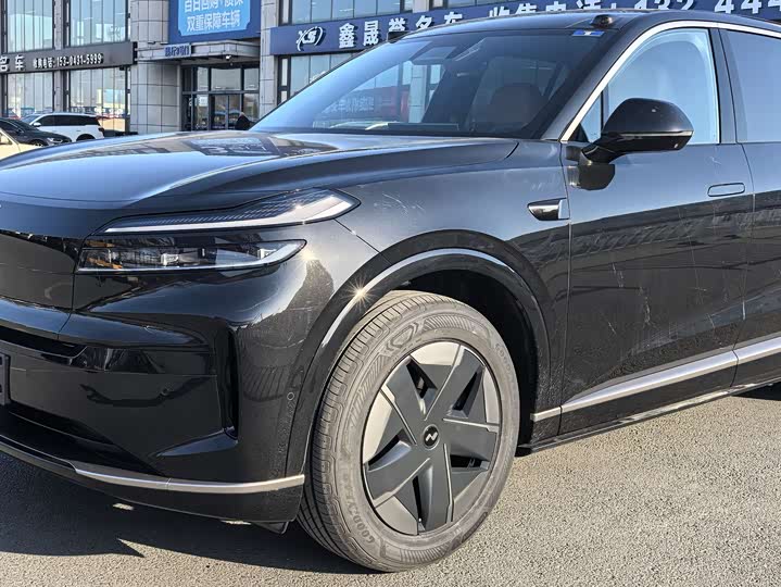 Фото 2 - Nio Onvo L90