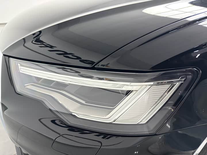 Фото 8 - Audi A6L