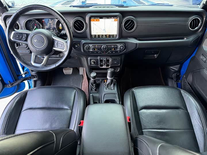 Фото 6 - Jeep Wrangler Hybrid