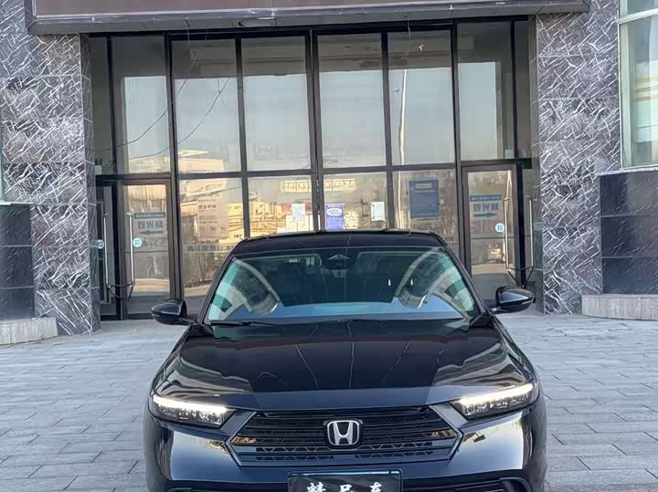 Фото 2 - Honda Accord