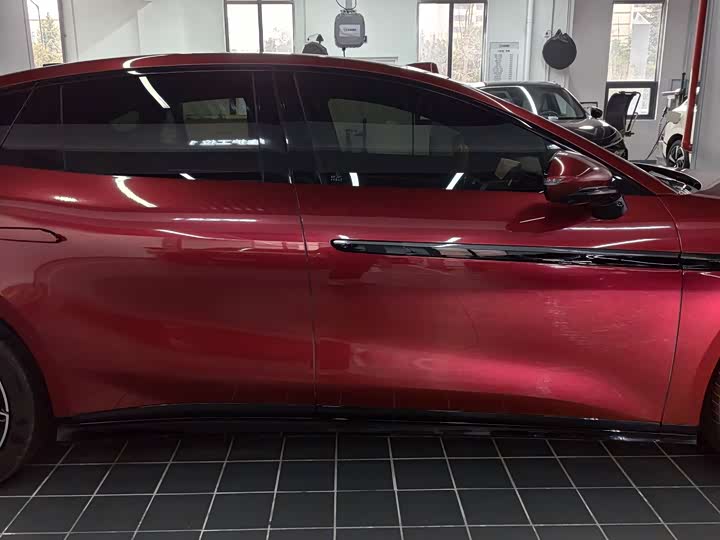 Фото 22 - BYD Han L