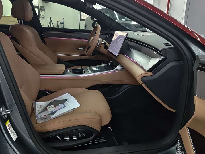 Фото 23 - BYD Han L