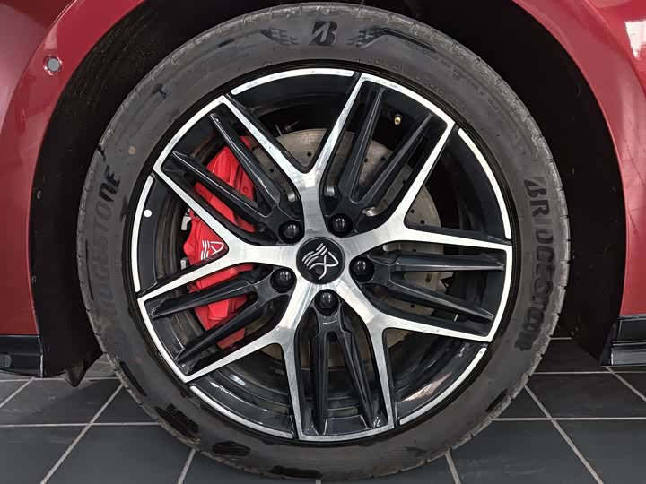 Фото 4 - BYD Han L