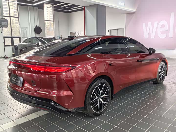 Фото 9 - BYD Han L