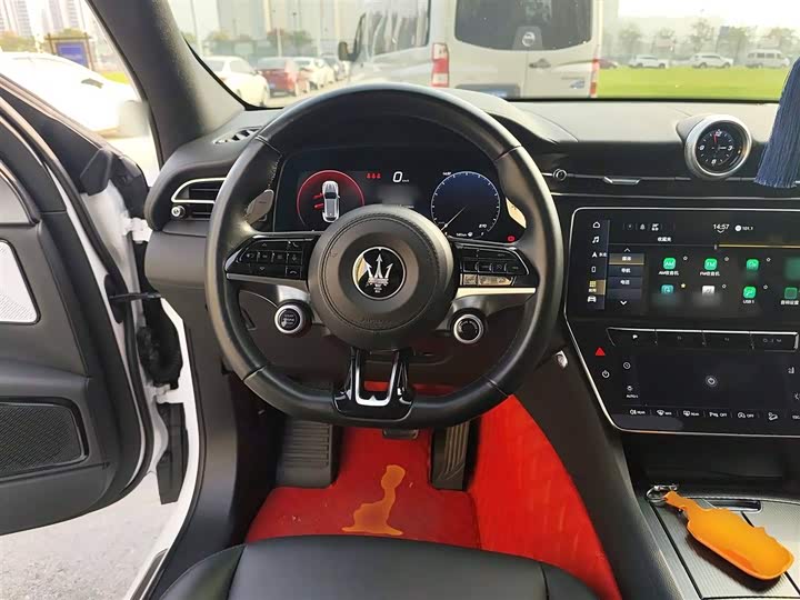 Фото 3 - Maserati Grecale