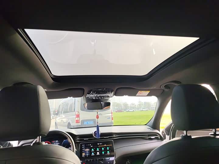 Фото 9 - Maserati Grecale