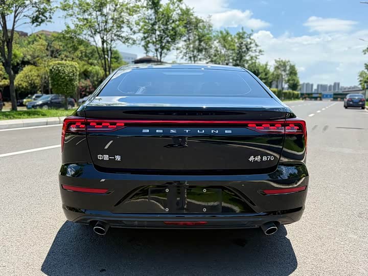 Фото 6 - Bestune B70