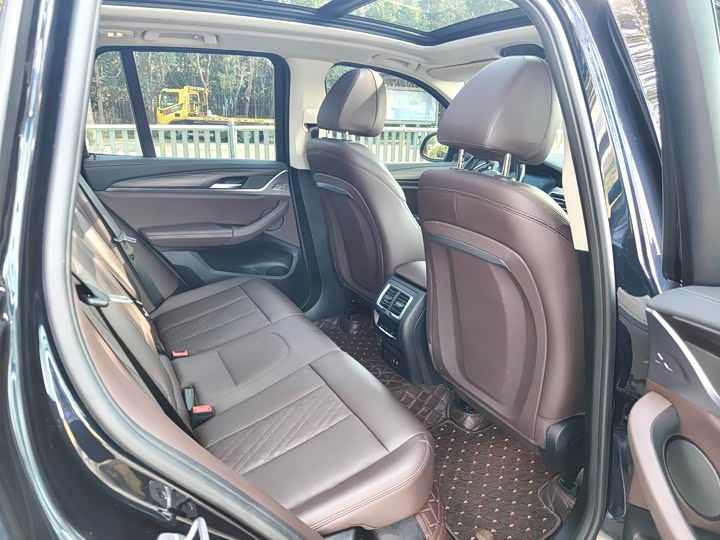 Фото 12 - BMW X3