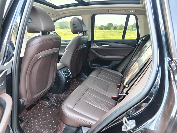 Фото 14 - BMW X3