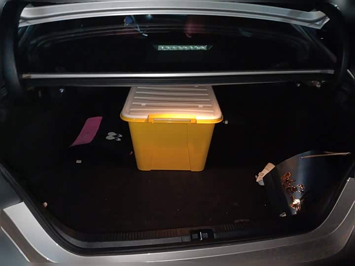 Фото 10 - Toyota Camry