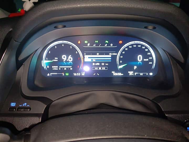 Фото 4 - Toyota Camry