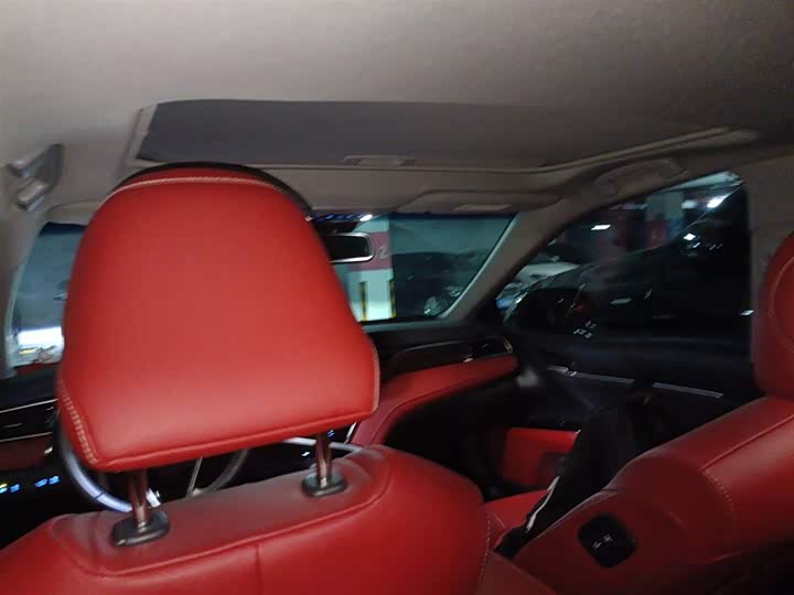 Фото 9 - Toyota Camry