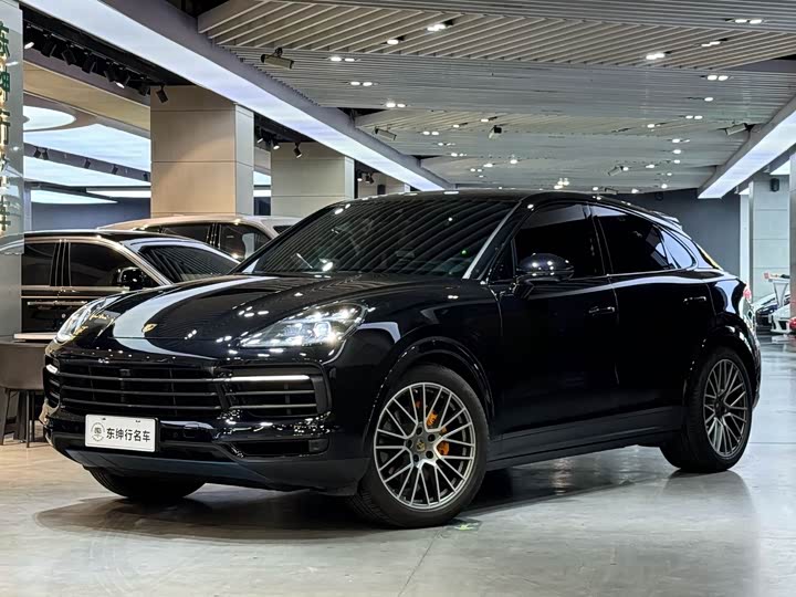 Фото 1 - Porsche Cayenne