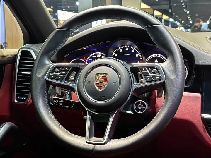 Фото 11 - Porsche Cayenne