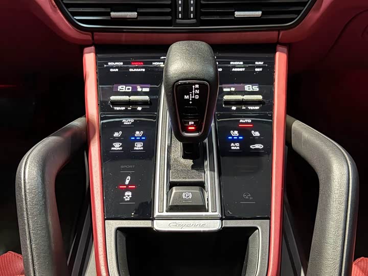 Фото 15 - Porsche Cayenne