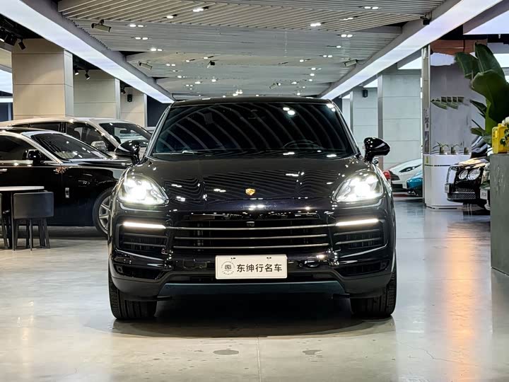 Фото 2 - Porsche Cayenne