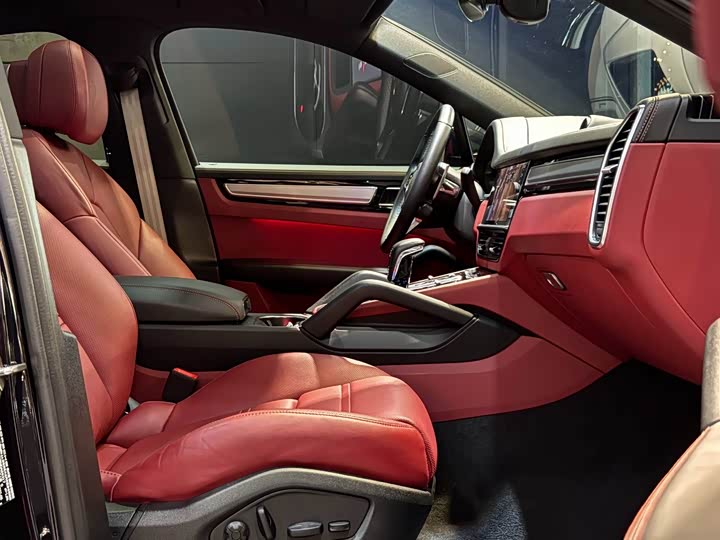 Фото 21 - Porsche Cayenne