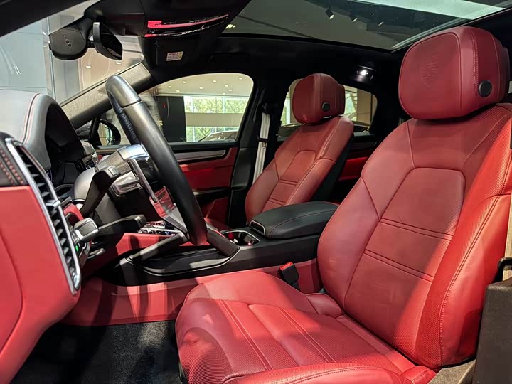 Фото 24 - Porsche Cayenne