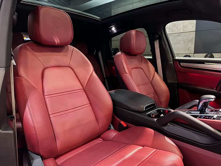 Фото 25 - Porsche Cayenne