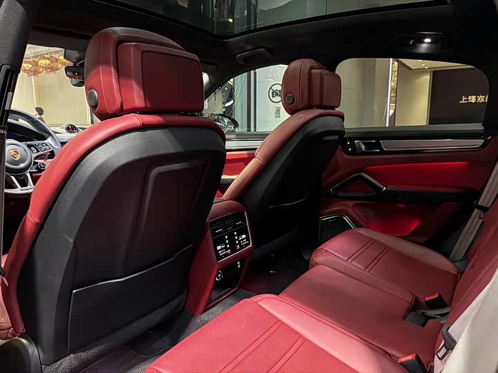 Фото 27 - Porsche Cayenne