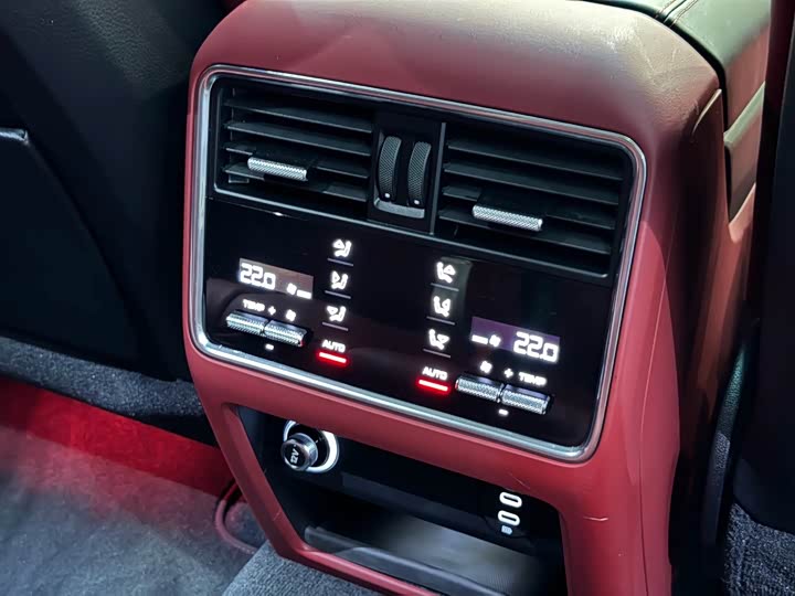 Фото 28 - Porsche Cayenne