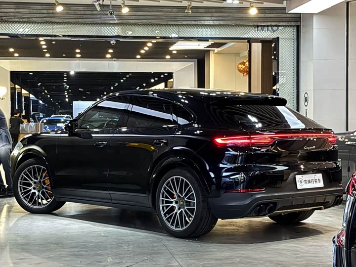 Фото 4 - Porsche Cayenne
