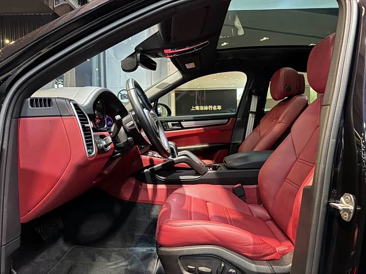 Фото 9 - Porsche Cayenne