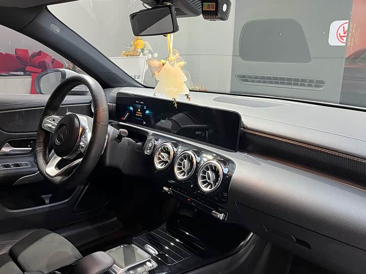 Фото 14 - Mercedes-Benz A-Class