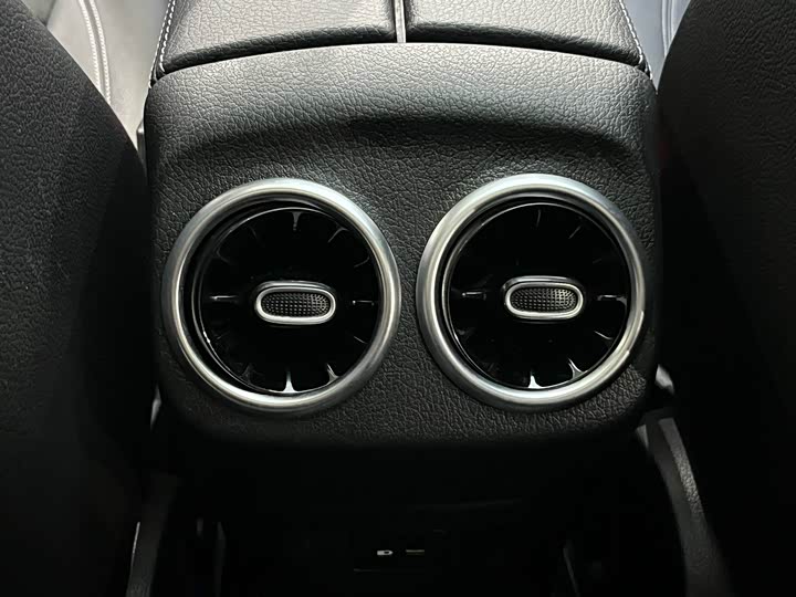 Фото 18 - Mercedes-Benz A-Class