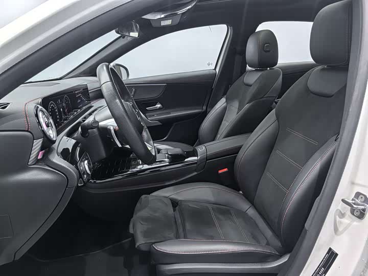 Фото 7 - Mercedes-Benz A-Class