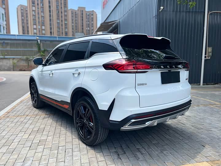 Фото 5 - Geely Atlas