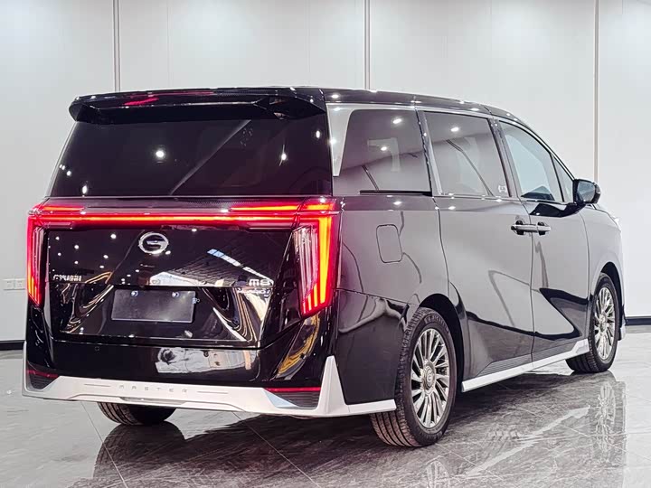 Фото 4 - GAC Trumpchi M8