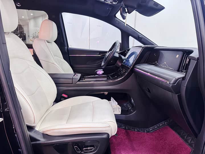 Фото 8 - GAC Trumpchi M8